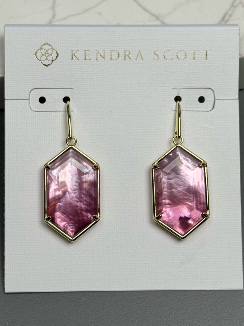 Kendra Scott Hallie Gold Earrings in Purple Watercolor Illusion - Picture 3 of 3